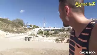 مارس الجنس في كس وفي المؤخرة بجانب الدرابزين