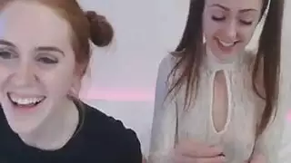 السيدات المشاغب قرنية في العمل السحاقي