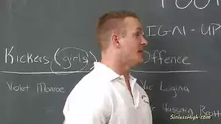 جميل أحمر الشعر تلميذة تبين لها الحمار مثير