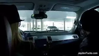 لديهم كبير الثدي والحب لممارسة الجنس