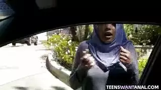 محجبة امريكية تتناك في طيزها من الشرطي