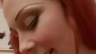 ضخ أحمر محبر في وضع راعية البقر