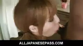 عرض فاتنة أوريخ عرض كس لرجل عجوز.