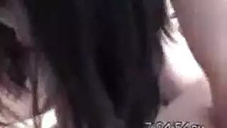 فتاة تسمر هنا.
