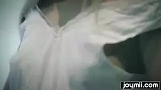 تهمس له بمحنة نيكني بالبيكني و اقذف في كسي