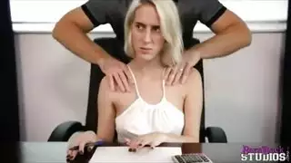 بنت مع أبوها بيعاقبها بالنيك