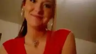 الهواة شقراء ضربات الديوك ويحصل على خبطت واسعة خطف.