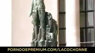 إنها تشعر بالراحة مع اثنين من النبضات في ذلك