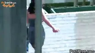 صوفى دى نياكه على السريع فى الشارع