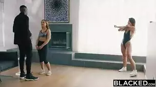 زوجة تخون زوجها وتتناك من فحل زنجى اسود نيك كس قوى