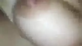 مفلس الروسية الهواة مارس الجنس بلطف بينما تظاهر على الشاطئ
