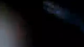 خشب الأبنوس الحلو على الديك الصعب.