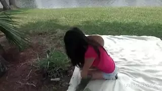 القرنية اللاتينية غير الطبيعية تحصل على بعد امتصاص الديك