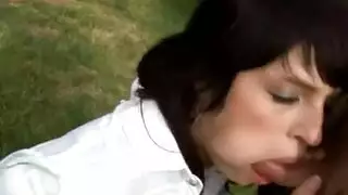 سكس اجنبي ساخن في ميدان الغولف وسط الاعشاب الخضراء