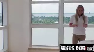 الجنس المكثف مع حورية شقراء