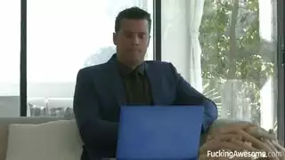 كس مارس الجنس ببطء وبكل سرور