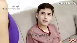 الطالب البديل والأم الممحونة