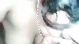 فلاحة مصرية متناكة زي القمر بجسم يخبل تمص و تركب الزب بسخونة