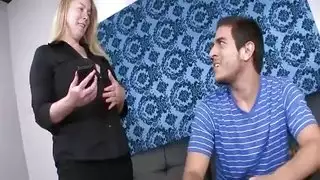 استمناء شاب ويأتي إلى