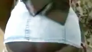 زوجة عربية سيئة الملاعين زوجها في المنزل