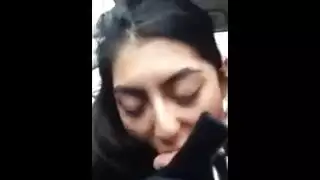نيك سوري شرموطة تمص في السيارة ويقذف بفمها
