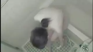 الاستمناء في الحمام بعد غسل شعري