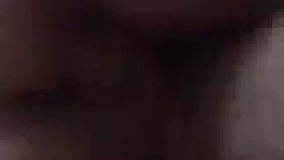 وقحة الشرقية قصفت الحلق وامتصاص الديك مثل الموالية