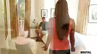 اللعنة اليوم لأبناء وقحة تيرين راسل