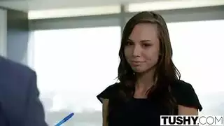 أمريكا أوليفو ، الثدي العاري في لا ، لا أحد يعيش