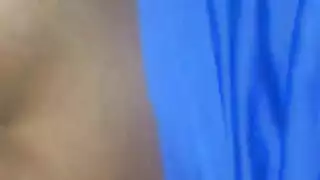 مجرفة كبيرة تمتص الرجل العجوز