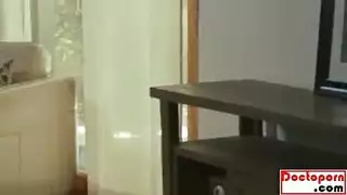 شاب ناك امه امام اخته التي كانت تنظر و تتمحن