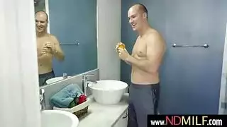 اليكس روز مص الهرة العميقة لعق