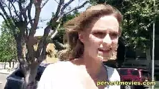 تشيك شقراء يائسة مارس الجنس في الحمار من قبل حبيبتها