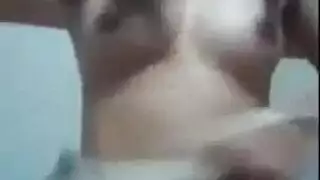 اثنين من المراهقين اليابانية مثير في الحب مثليه