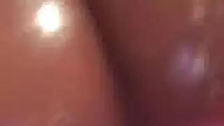 هل نحصل على نموذج ساخن أو سمراء.