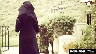 خادمة عربية مثيرة أفلام سكس