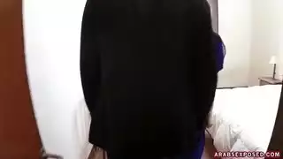 السائح الأمريكي يريد كس العربية