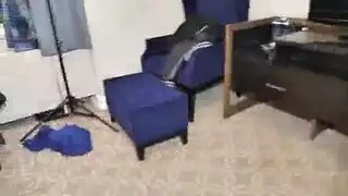 رائع الجبهة ينتشر ساقيها