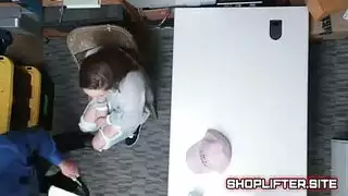 ضابط شرطة قرنية يحصل الحمار مارس الجنس من الخلف قبل التجاذبات من الصعب الديك