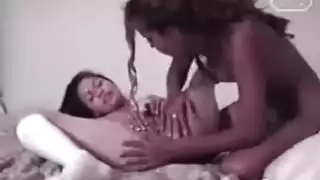 سكس سحاق اخوات محارم مع بعض بنت تمتع كس اخته مص وفرك