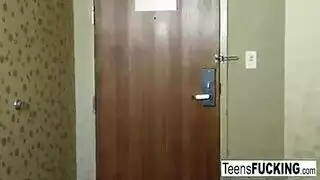 المتشددين بين الأعراق مثليه الصعب التبول والتقبيل