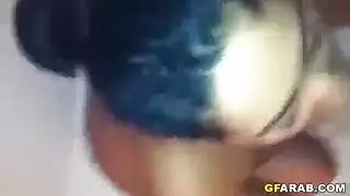 اختي العربية تمص زبي في البانيو وتلحس بيوضي السمر