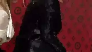 مثليه الملابس السلبي إعطاء اللسان
