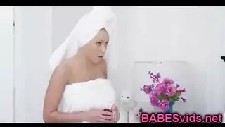 صب كاتي مورغان الحلق العميق جيريمي آيرونز
