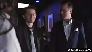 لديها الحمار الكبير وجمل سلس