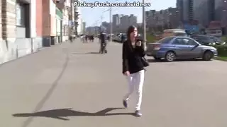 الفتاة مارس الجنس في مرحاض المدرسة الثانوية