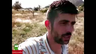 يجد غجرية رومانية على حزامه ويضرب فمها وحلقها