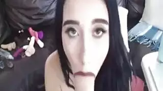 فاتنة الهواة مفلس تظاهر في سراويل