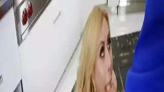 الزوجة المربربة الخائنة سكس سمينات مترجم