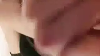 مثير الشباب وقحة الحمار مسمر بينما في المنزل.
